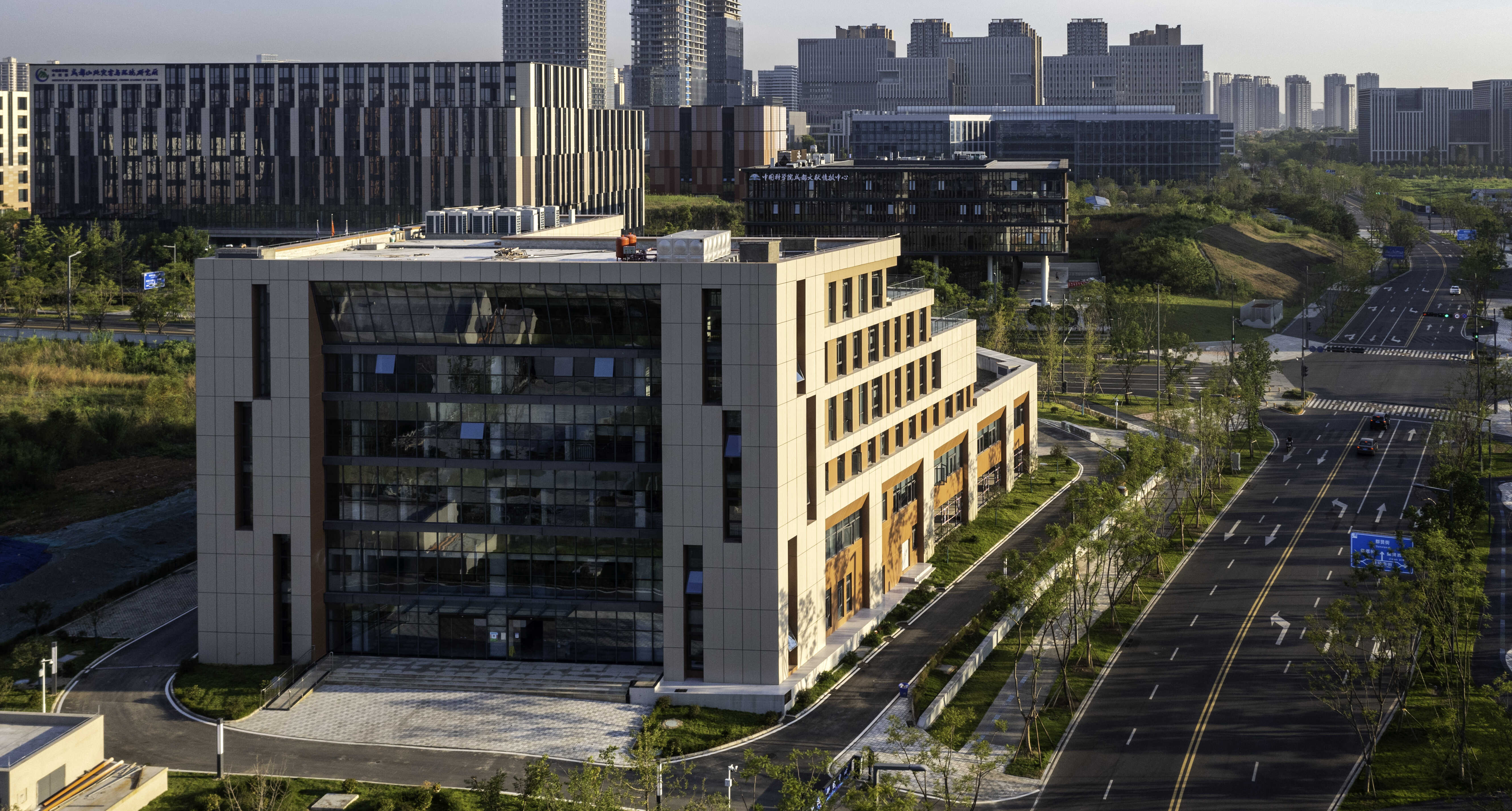 Tianfu Cosmic Ray Research Center（TFCRRC）